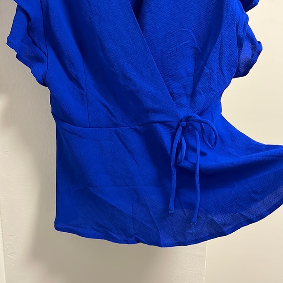 Professional Royal Blue top with synched waist, overlapping V neck and bow! - Picture 4 of 4